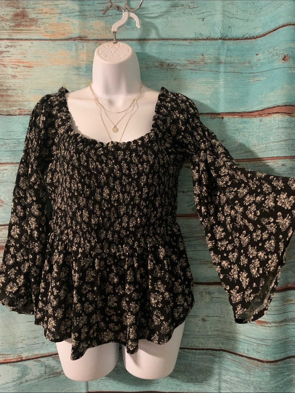 Promesa | Sz L boutique top - new with tags